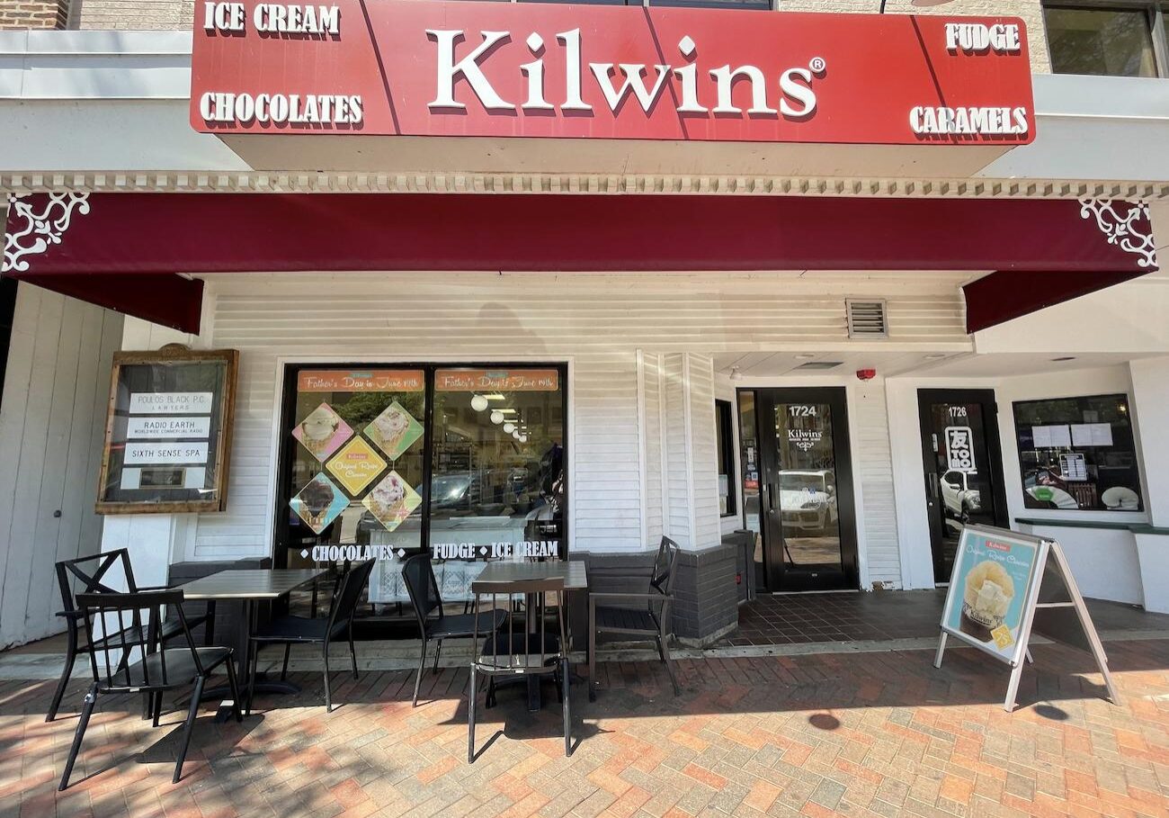 Kilwins ice cream and chocolate shop exterior