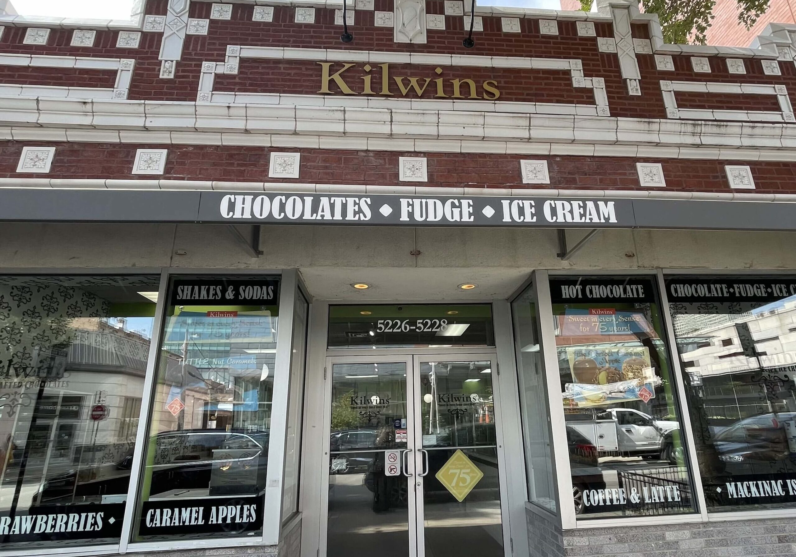 Hyde Park, Chicago, IL Kilwins storefront